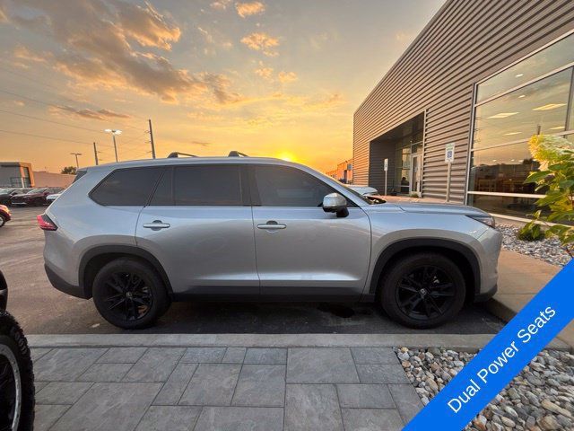 Used 2024 Toyota Grand Highlander AWD image 7
