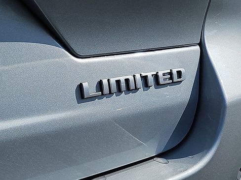 New 2025 Jeep Grand Cherokee Limited image 5