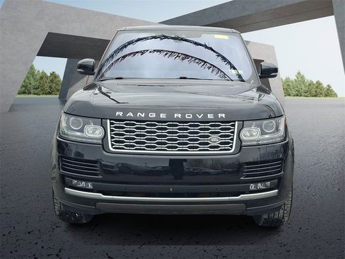 Used 2017 Land Rover Range Rover HSE image 2