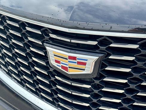 Used 2019 Cadillac XT4 Premium Luxury w/ Cold Weather Package FWD image 11