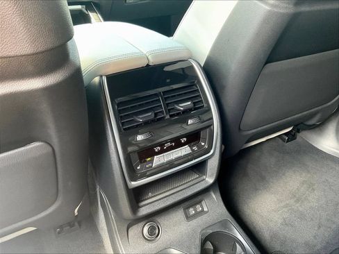 Used 2023 BMW X7 xDrive40i w/ M Sport Package AWD/4WD image 10