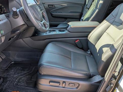 Certified 2025 Honda Ridgeline TrailSport image 17
