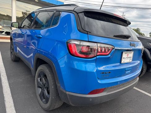 Used 2021 Jeep Compass Latitude w/ Sun and Sound Group AWD/4WD image 5