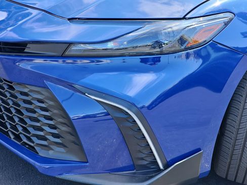 Used 2025 Toyota Camry SE w/ Convenience Package FWD image 32