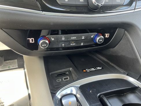 Used 2023 Buick Enclave Essence w/ LPO, Touring Package AWD/4WD image 18
