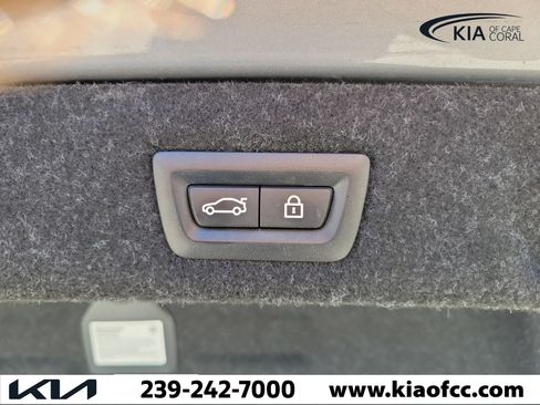 Used 2023 BMW 530i RWD image 11
