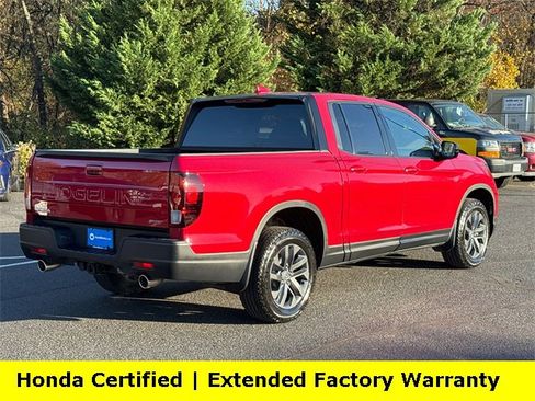 Used 2025 Honda Ridgeline Sport image 2