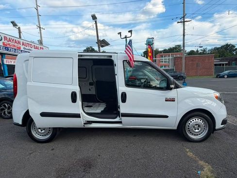 Used 2022 RAM ProMaster City Tradesman FWD image 4