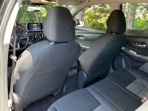 Used 2025 Nissan Sentra SR FWD image 30