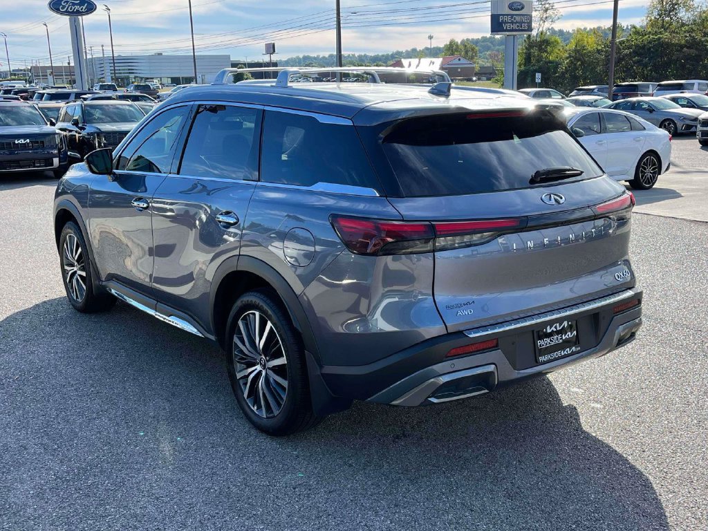 Used 2023 INFINITI QX60 Sensory w/ Vision Package AWD/4WD image 32