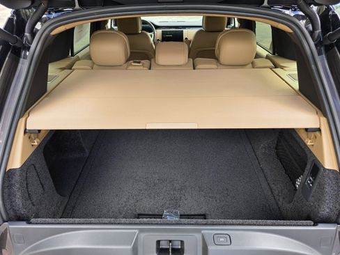 New 2026 Land Rover Range Rover SE image 14