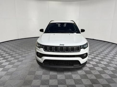 Used 2024 Jeep Compass Latitude AWD/4WD image 13