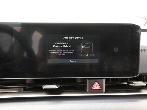 Certified 2025 Kia Carnival EX image 28