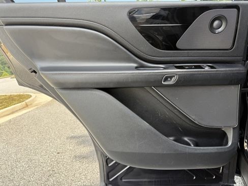 Used 2020 Lincoln Aviator Reserve w/ Elements Package Plus image 47