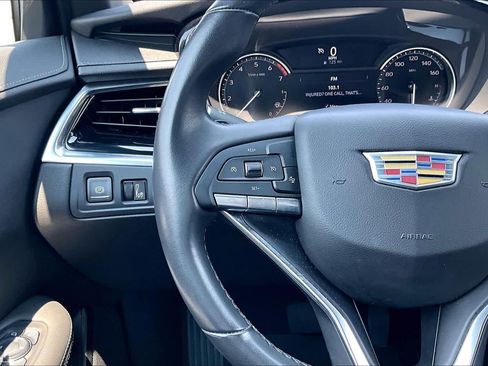 Used 2025 Cadillac XT6 Luxury FWD image 24