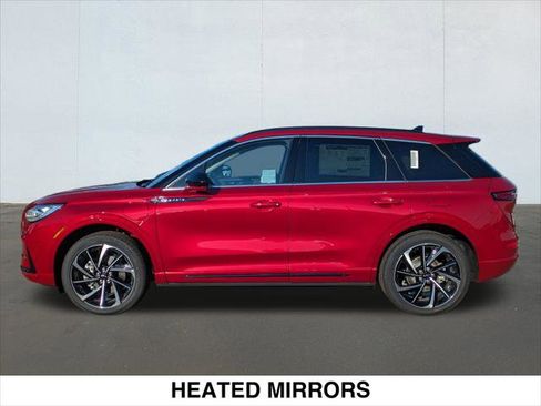 New 2025 Lincoln Corsair Grand Touring image 3