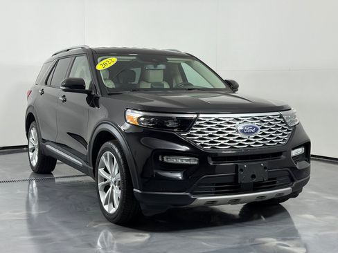 Used 2022 Ford Explorer Platinum w/ Equipment Group 601A AWD/4WD image 3