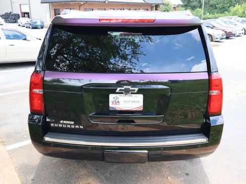 Used 2015 Chevrolet Suburban LTZ RWD image 5