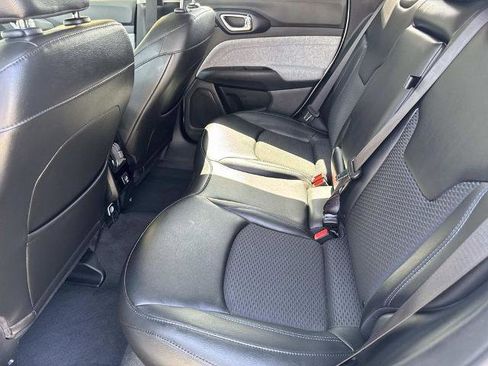 Used 2022 Jeep Compass Latitude FWD image 14