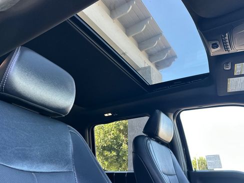 Used 2022 Ford F350 Lariat w/ Lariat Ultimate Package image 16