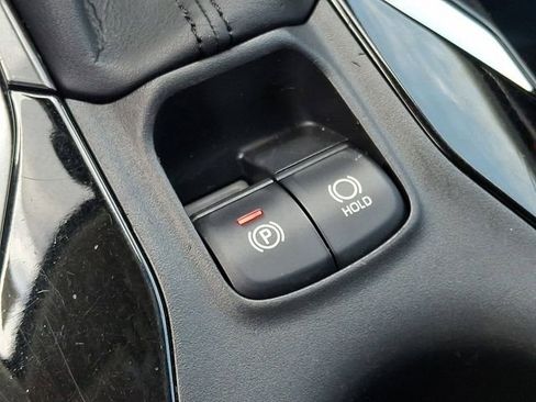 Used 2020 Toyota Corolla LE image 24