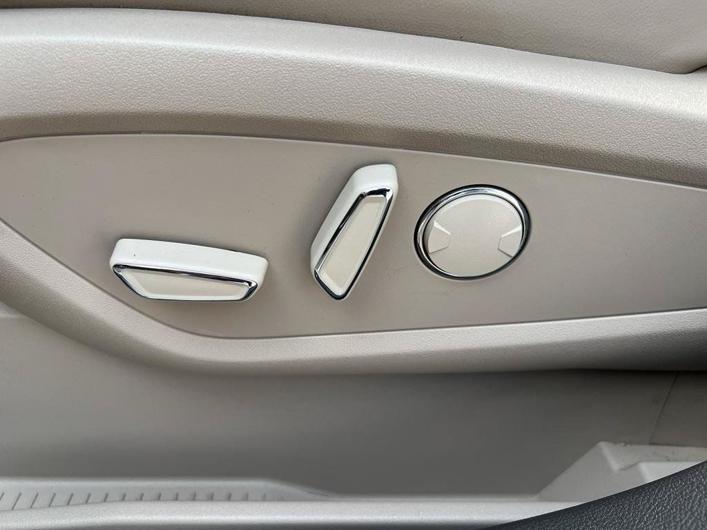 Certified 2023 Lincoln Nautilus Reserve AWD/4WD image 18