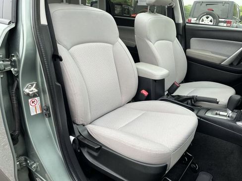 Used 2017 Subaru Forester 2.5i Premium w/ All-Weather Package AWD/4WD image 27