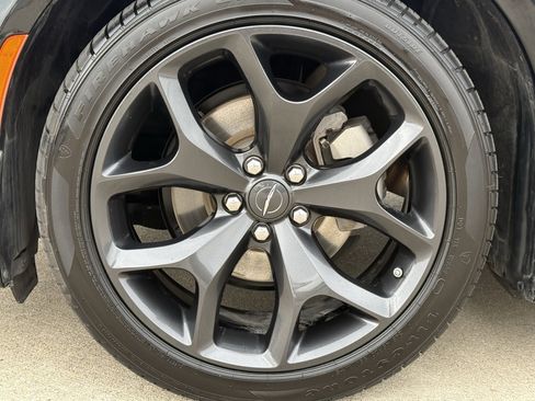 Used 2023 Chrysler 300 Touring L w/ Comfort Group image 11