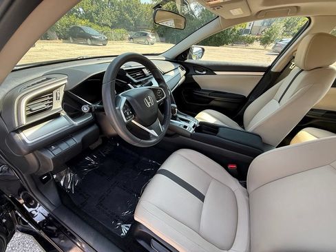 Used 2017 Honda Civic EX image 11