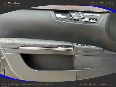 Used 2011 Mercedes-Benz S 550 4MATIC image 12