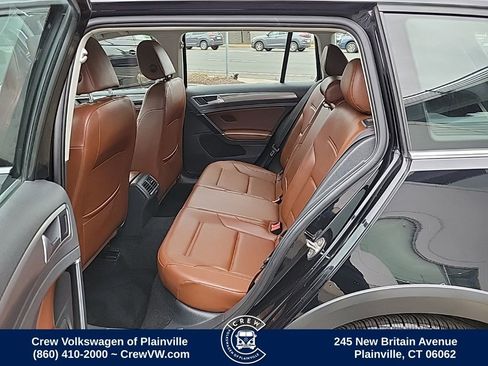 Used 2018 Volkswagen Golf Alltrack SE image 11