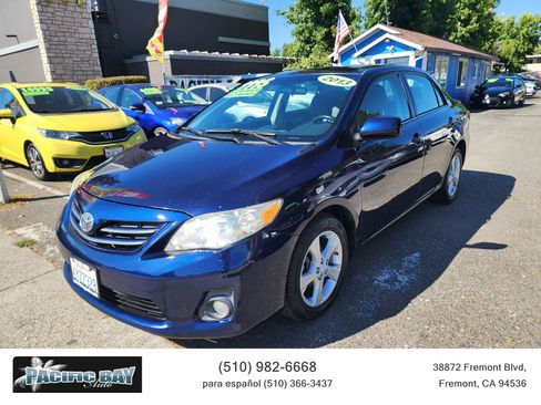 Used 2013 Toyota Corolla LE w/ Premium Complete Pkg image 3