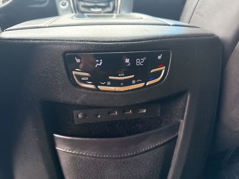 Used 2017 Cadillac Escalade ESV Platinum image 22