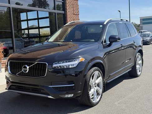 Used 2018 Volvo XC90 T6 Momentum w/ Convenience Package AWD/4WD image 1