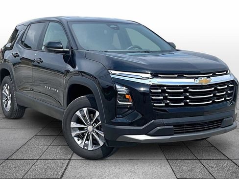 Used 2026 Chevrolet Equinox LT FWD image 2