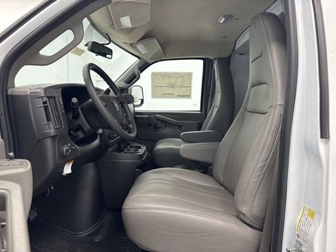 New 2025 Chevrolet Express 3500 w/ Power Convenience Package image 21