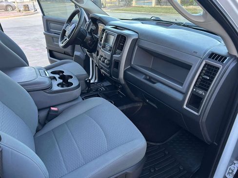 Used 2018 RAM 2500 Tradesman w/ Chrome Appearance Group image 13