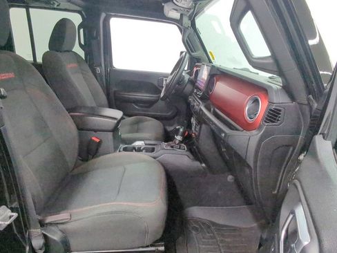 Used 2018 Jeep Wrangler Unlimited Rubicon AWD/4WD image 32