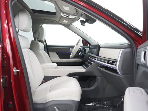 Used 2024 Hyundai Santa Fe Limited AWD/4WD image 11