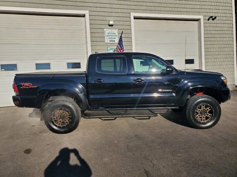 Used 2012 Toyota Tacoma 4x4 Double Cab w/ TRD Sport Upgrade Pkg image 8