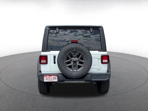 Used 2025 Jeep Wrangler Unlimited Sport AWD/4WD image 12