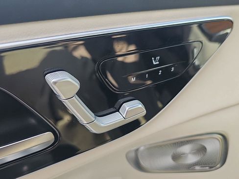 Used 2023 Mercedes-Benz GLC 300 4MATIC image 14