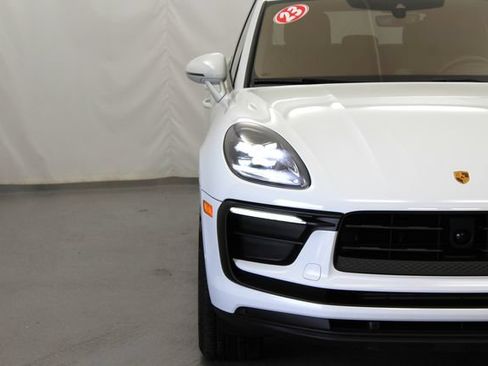 Used 2023 Porsche Macan Turbo AWD/4WD image 5