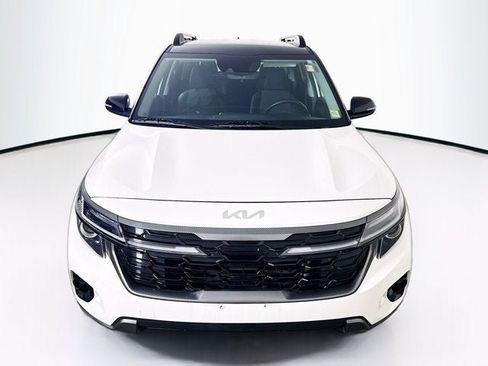 Certified 2024 Kia Seltos X-Line AWD/4WD image 2