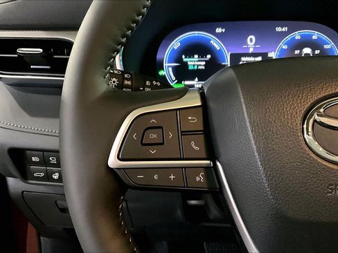 Used 2026 Toyota Highlander Platinum AWD/4WD image 23