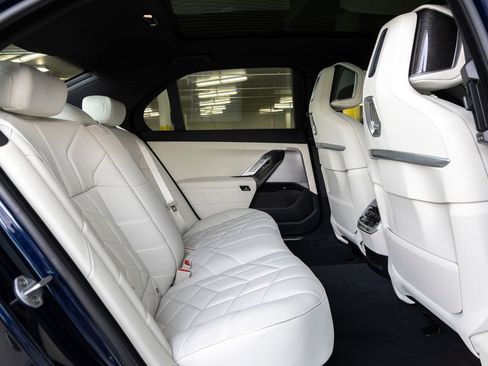 New 2026 BMW 740i xDrive image 26