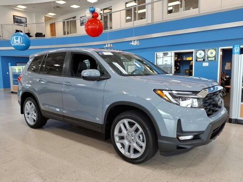 Certified 2025 Honda Passport EX-L image 3