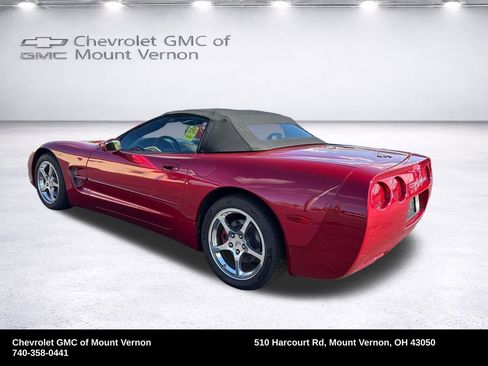 Used 2004 Chevrolet Corvette Convertible w/ Preferred Equipment Group RWD image 3