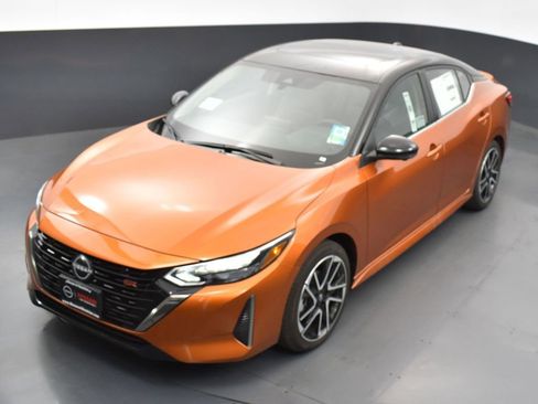 New 2025 Nissan Sentra SR w/ SR Premium Package image 44
