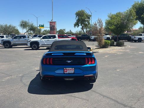 Used 2019 Ford Mustang Convertible RWD image 6